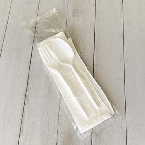 Kit de Cubiertos Desechables de Polipropileno Blanco de Peso Medio, Cuatro Piezas, Cuchillo, Servilleta/Cuchara, 250 Unidades/Caja para Hoteles - Product Image 5