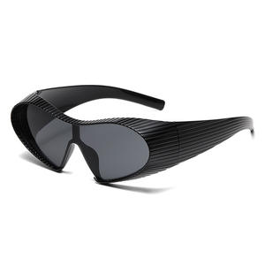 Occhiali da Sole Unisex 4718 Avant-garde con Montatura Concava Esagerata UV400, Stile Futuristico 2024, Montatura Grande, Moda Europea e Americana - Product Image 4