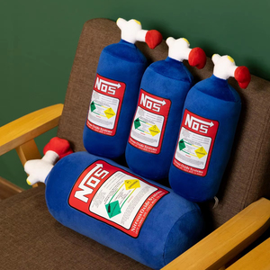 Venta caliente decoración de coche NOS botella de óxido <span class=keywords><strong>nitroso</strong></span> juguetes de peluche almohada <span class=keywords><strong>para</strong></span> el cuello asiento cojín de felpa relleno de algodón PP <span class=keywords><strong>para</strong></span> aliviar el estrés - Product Image 4