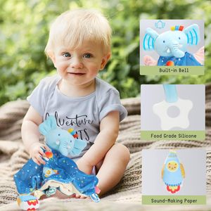 Coffret cadeau personnalisé pour bébé garçon avec couverture à emmailloter hochet bon marché vente en gros cadeaux uniques de révélation de sexe pour nouveau-né - Product Image 3