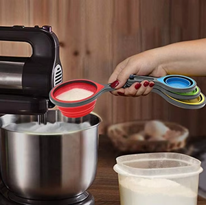 Juego <span class=keywords><strong>de</strong></span> taza <span class=keywords><strong>y</strong></span> cuchara <span class=keywords><strong>de</strong></span> medición <span class=keywords><strong>de</strong></span> silicona <span class=keywords><strong>de</strong></span> grado alimenticio portátil <span class=keywords><strong>de</strong></span> gran oferta Diseño ecológico plegable - Product Image 2