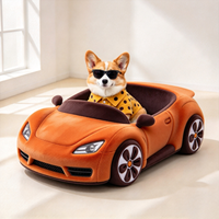 Lit pour chien et chat en forme de voiture mignon fabriqué en usine, un lit pour animaux de compagnie en peluche lavable pour l'intérieur, avec des chats et des chiens de dessin animé