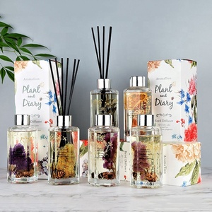 Wholesale Luxury Scent Oil Flower Reed Diffuser 120ml with Sticks and Flower Private Label