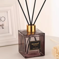 Diffuser à Roseaux d'Arômes Hautement Concentrés ODM OEM pour Maison, Hôtel, Décoration Intérieure, Cadeaux et Parfums Liquides
