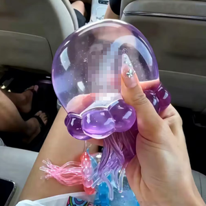 Jouets sensoriels géants en forme de méduse Schylling de 10 cm, jouets à presser pour la décompression, jouets musicaux à pincer, jouets unisexes pour les enfants de 14 ans et plus - Product Image 1