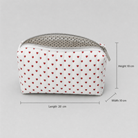 Pochette de toilette matelassée à imprimé cœur, trousse de voyage rembourrée, fermeture éclair argentée, vente en gros OEM, fournisseur d'usine avec logo personnalisé