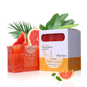 Savon artisanal à l'or 24 carats, à l'acide kojique, à l'orange, à la vitamine C et au pamplemousse pour le visage et le corps, à base d'huiles essentielles végétales - Product Image 3