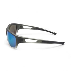 แว่นตากันแดดกีฬาโพลาไรซ์ OEM รุ่น TR90 เลนส์ไล่เฉดสี TAC สำหรับกอล์ฟ ตกปลา พร้อมโลโก้ฟุตบอล วอลเลย์บอล สำหรับผู้ชาย - Product Image 3