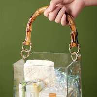 Boîte-cadeau de mariage en acrylique moderne personnalisée à haute transparence Présentoir portable et anti-poussière Cadre métallique de stockage polygonal pour fleur