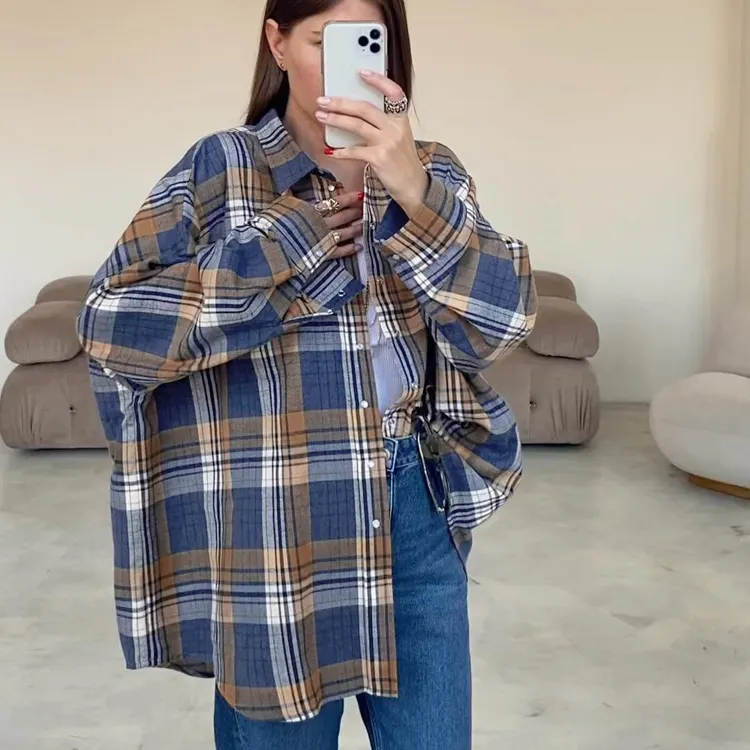 Wholesale Button Down Korean Check Casual Plaid Ladies Shirt Oversize 2023 Latest Design Long Sleeve Tops Women's Blouses Shirts