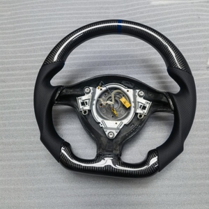 Volant noir en fibre de carbone compatible avec <span class=keywords><strong>golf</strong></span> <span class=keywords><strong>8</strong></span> <span class=keywords><strong>golf</strong></span> 4 gti mk7 <span class=keywords><strong>Golf</strong></span> 7 r gti - Product Image 4