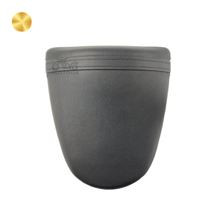 Siège de passager personnalisé rentable Siège de moto de siège arrière modifié en cuir noir de haute qualité pour <span class=keywords><strong>Kawasaki</strong></span> <span class=keywords><strong>Z1000</strong></span> 2003-2006 - Product Image 2