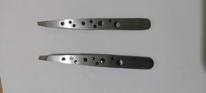 Nouveau Pince à épiler en acier inoxydable à 9 trous Pince à épiler à sourcils en acier inoxydable de qualité médicale - Product Image 5