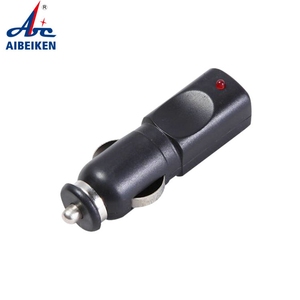 <span class=keywords><strong>Prise</strong></span> allume-cigare 12V avec bouton d'éjection <span class=keywords><strong>prise</strong></span> allume-cigare <span class=keywords><strong>voiture</strong></span> allume-cigare remplacement <span class=keywords><strong>prise</strong></span> de courant <span class=keywords><strong>auxiliaire</strong></span> - Product Image 1