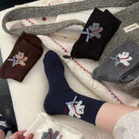 Chaussettes en laine à motif d'ours de dessin animé, chaussettes mi-mollet pour femmes, chaussettes épaisses et chaudes à nœud pour l'automne et l'hiver