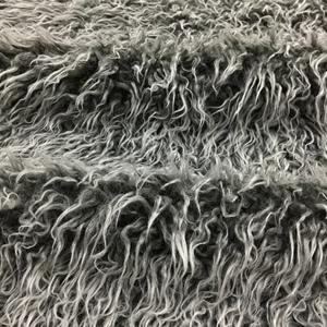 <span class=keywords><strong>Tela</strong></span> de felpa de fibra corta de poliéster 100% ligera de lana de playa <span class=keywords><strong>gris</strong></span> oscuro para juguetes textiles para el hogar ropa artesanías - Product Image 1