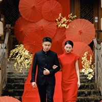 H683 Payung Sutra Merah Gaya Cina Baru untuk Dekorasi Pernikahan, Latar Belakang Foto untuk Pengantin, Dekorasi Latar Belakang Foto Pernikahan