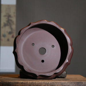 Maceta Redonda con Diseño de Loto, Arcilla Púrpura Zisha, Arcilla Cruda, Cerámica Tradicional MiTaoXiang - Product Image 3
