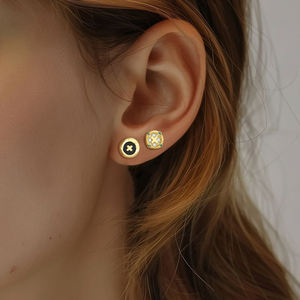 تصميم الأصلي S925 الفضة الإسترلينية جولة خمر زر ضوء الفاخرة الراقية قذيفة بيضاء أقراط واحدة عشيق - Product Image 4