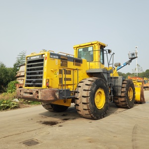 Chargeuse sur pneus Komatsu WA600-3 d'origine japonaise, pour travaux miniers intensifs, faible nombre d'heures de fonctionnement, en stock, prête à l'exportation - Product Image 3