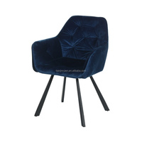 Chaise de salle à manger en velours tufté bleu profond avec accoudoirs élégants et pieds en métal