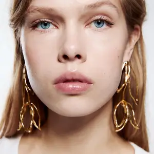New Temperament Hollow Line Ear Bone Earrings For Women 18K Gold Plated Alloy Embossed Big Floral Stud Earrings