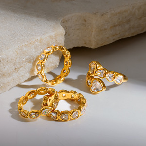 แหวนเพชรรูปหัวใจสำหรับผู้หญิง เครื่องประดับชุบทองแบบซ้อนได้ สวมใส่ได้ทุกวัน - Product Image 4