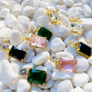 Pendientes de joya para banquete en el Castillo - Product Image 3