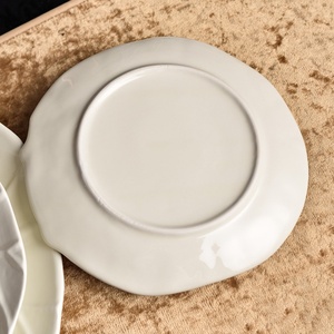 Juego de Vajilla de Porcelana Blanca con Diseño de Mariposas, Juego de Platos de Cerámica Modernos, Vajilla Redonda para Restaurante, Hotel y Hogar - Product Image 4