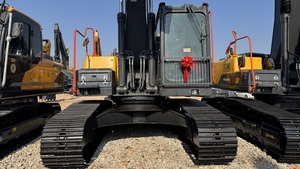 Excavatrice Volvo EC480D d'occasion, modèle 2025, seulement 2 unités restantes, 48 tonnes, adaptée à la construction et à l'agriculture. - Product Image 1