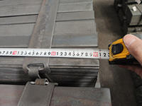 Tôle d'acier de haute qualité, barre plate, plaque navale Q235 A36 SS400 1,2-2,0 mm, norme GB, non alliée, traitée par processus Skin-Pass, ISO 9001