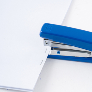 M & G pistola per cucitrice meccanica classica 10 # più venduta <span class=keywords><strong>3</strong></span> colori assortiti office school <span class=keywords><strong>company</strong></span> articoli di cancelleria durevole macchina per cucitrice meccanica in metallo - Product Image 3