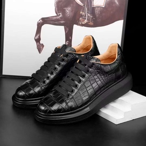 Chaussures de luxe en cuir de crocodile noir – Baskets basses à semelle épaisse pour homme avec doublure respirante - Product Image 5