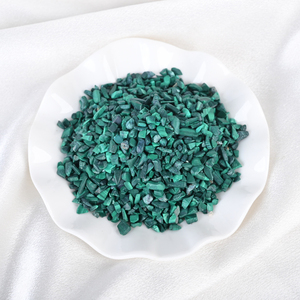 Venta al por Mayor de Grava de Cristal Natural de Alta Calidad, Virutas de Malaquita de 3-5 mm - Product Image 1