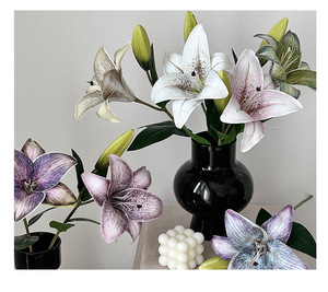 ดอกลิลลี่ลดราคา พร้อมดอกไม้ประดับตกแต่งแบบ 2 หัว ขนาดเล็ก ดอกไม้ประดิษฐ์ - Product Image 2