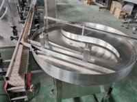 Machine de remplissage et de bouchage pneumatique en acier inoxydable haute sécurité, prix usine, petite ligne de remplissage de bouteilles, pompe à engrenages, moteur