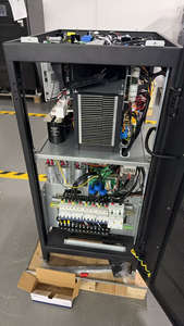 ASI industriel en ligne 120 kVA 120 kW 120 KVA Onduleur à onde sinusoïdale pure pour serveur Alimentation sans interruption avec stabilisateur - Product Image 4