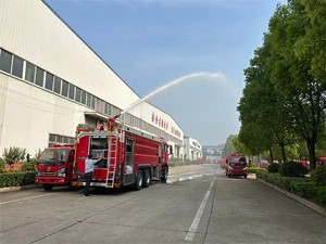 Precio de Fábrica, Camión Cisterna de Agua Contra Incendios HOWO 6*4, Camiones de Bomberos de 20 Toneladas con Tanque de Agua y Espuma en Venta - Product Image 3