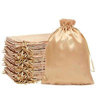 Emballage de luxe personnalisé pour extensions de cheveux, écologique, en satin de soie, avec cordon de serrage, sacs cadeaux avec ruban pour la promotion, 2024