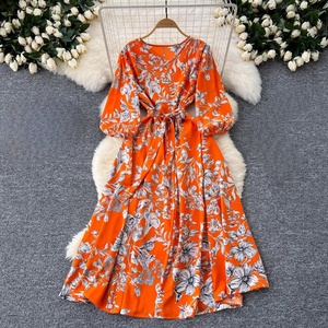 Sommerkleid für Damen im französischen Retro-Stil, lockere Träger, weite Swing-Taille, figurformend, fließender langer Rock - Product Image 1