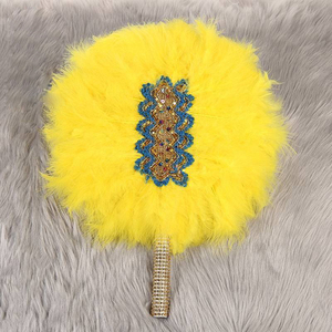 11 couleurs disponibles en stock, éventails à main en plumes de dinde nigériane teintes pour la décoration de mariage - Product Image 3
