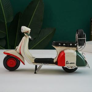 Đồ Trang Trí Bằng Sắt Rèn Xe Tay Ga Thủ Công Bằng Kim Loại Đồ Trang Trí Nhà Cổ Handmade Kim Loại Xe Máy Mô Hình Tỷ Lệ 1:12 - Product Image 3