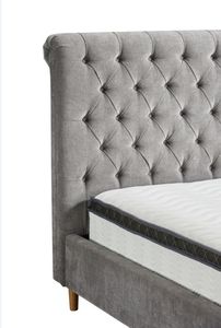 Base de cama tapizada popular para Villa con patas de metal Muebles de dormitorio de tamaño King Queen - Product Image 3