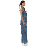 Nouveau design de combinaison personnalisée sans manches, col en V, ceinture réglable, combinaison en denim à fleurs en tissu denim, pantalon à jambes larges pour femmes