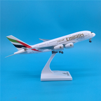 Modèle d'avion en résine moulée sous pression Airbus A380 Emirates Airlines de 30 cm avec éclairage LED, échelle 1/250, ornement d'aviation avec base de présentation