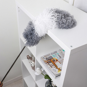Plumeau télescopique en fibres synthétiques 136 cm, tête ronde extensible en aluminium pour le nettoyage des étagères - Product Image 1