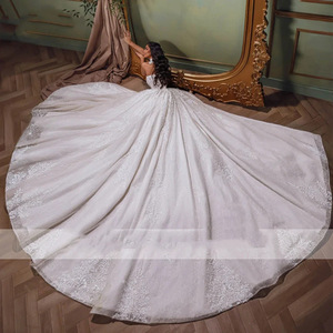 Vestido <span class=keywords><strong>de</strong></span> <span class=keywords><strong>Novia</strong></span> Moderno Estilo <span class=keywords><strong>Princesa</strong></span> Sin Tirantes y Sin Mangas Talla Grande Línea A <span class=keywords><strong>de</strong></span> Encaje con Cola 2026 - Product Image 3