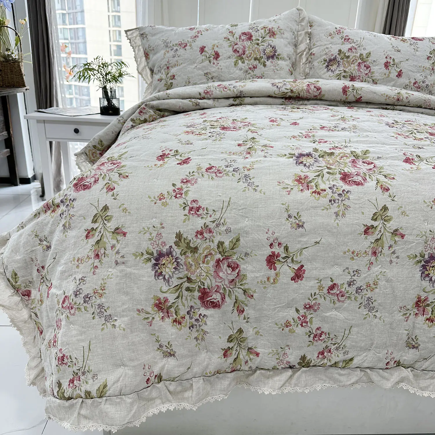 Custom Top wholesaler Home Super soft 100% linen thin printed summer quilt / comforter
