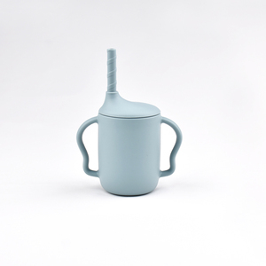 Taza de Silicona para Bebé con Pajita, Diseño Antiderrames, Libre de BPA, para Niños, Estilo Minimalista, Color Gris Azulado, Gran Venta - Product Image 1