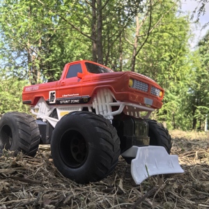 Camionnette tout-terrain télécommandée Flytec Y08 2,4 GHz avec éclairage LED, haute vitesse, jouet télécommandé pour enfants - Product Image 2